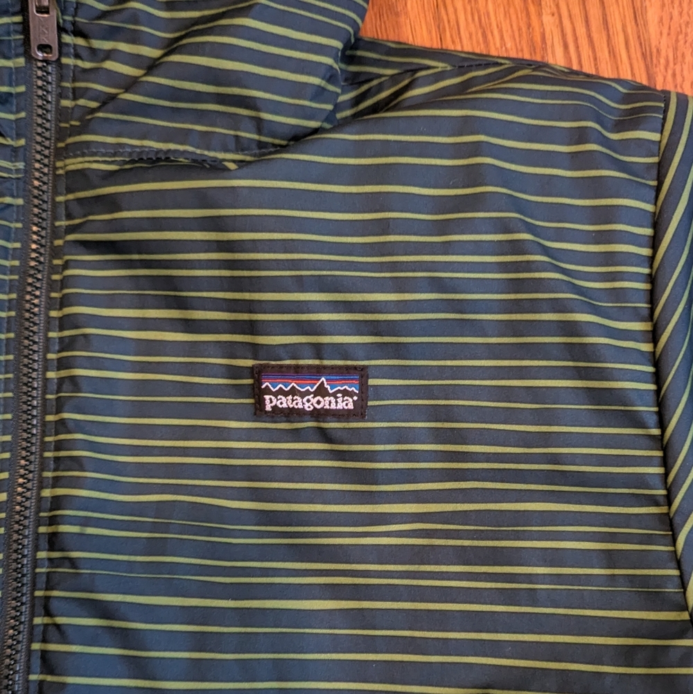 Patagonia Kids Reversible Green Puffer Jacket - Picture 4 of 6